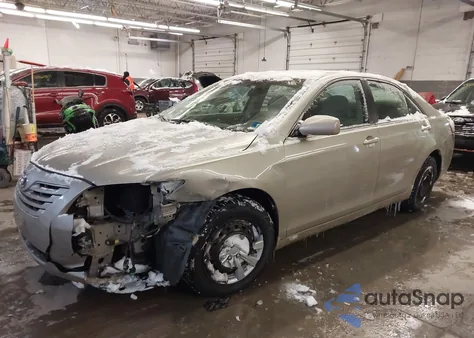 2007 Toyota Camry Le z USA, uszkodzony, nr VIN 4T1BE46K37U063392